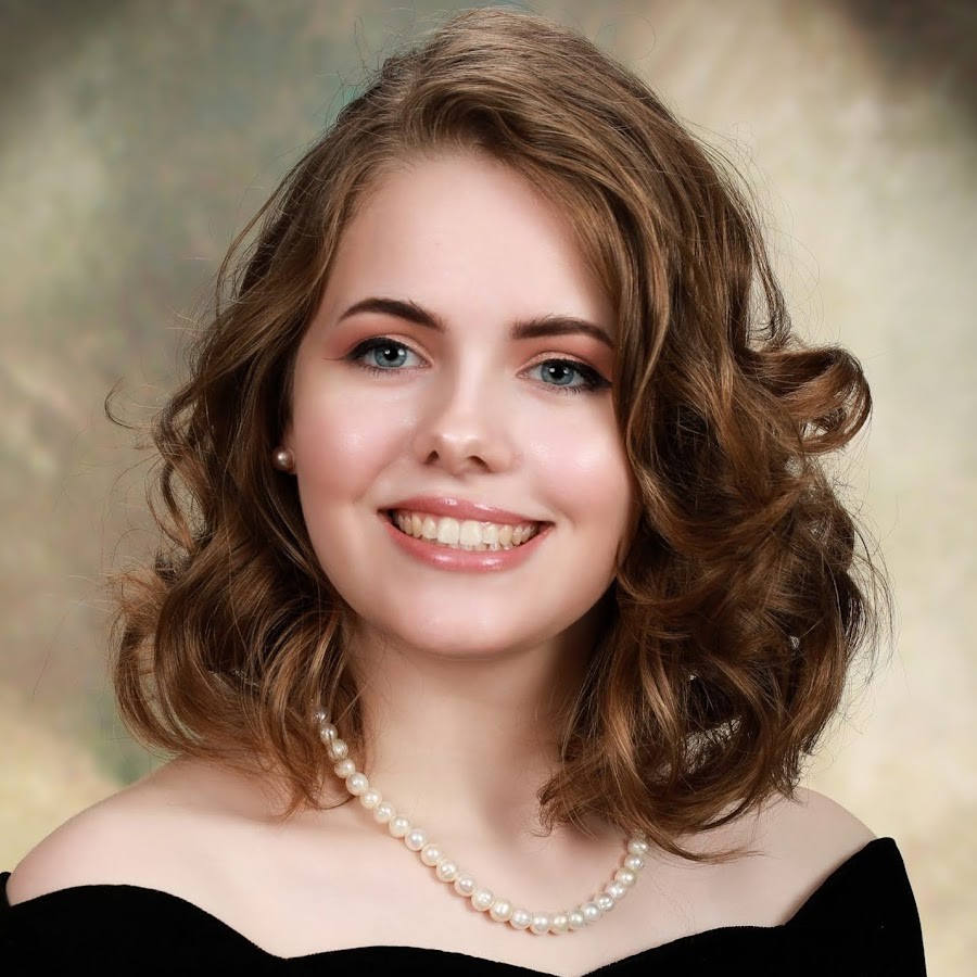 Esports Enthusiast - Sarah White